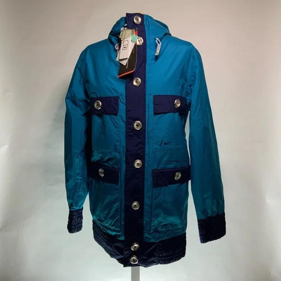 Nike Snowboarding Shell (NWT) - Picture 1 of 12